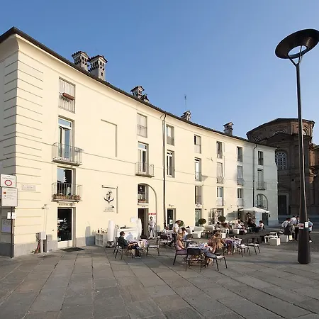 Nocleg ze śniadaniem La Finestra Sulla Reggia 4*